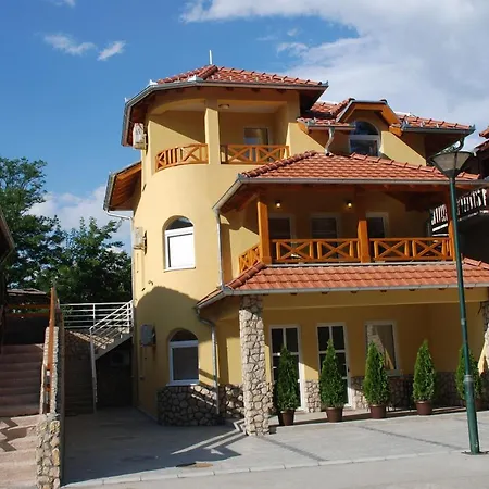 Simic Srebrno Jezero * Ostrovo