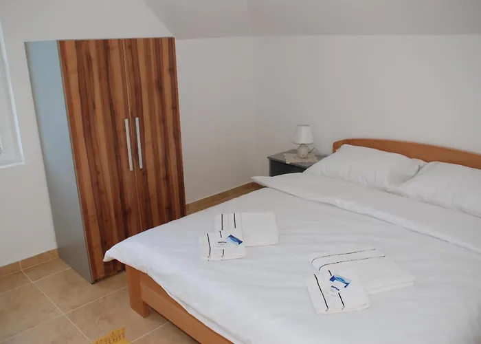 Simic Srebrno Jezero