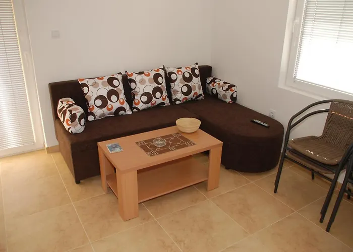 Simic Srebrno Jezero 아파트